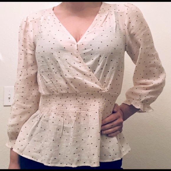 Sheer blouse with elastic waist - Picture 2 of 11
